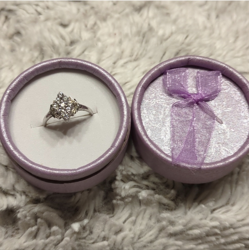 Sterling Silver CZ Ring Size 8 Gorgeous Sparkle 💖 💍